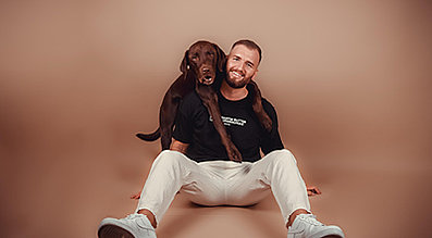 The Petfood Family Podcast Dennis Bonecke mit Hund 