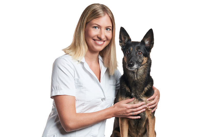 Leonie mit Hund im Arm Leonie mit Hund im Arm